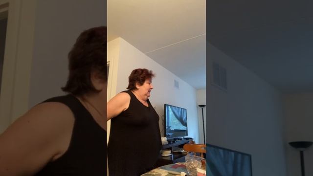 Распаковка Ньюйоркских подарков. IMG 32881 смотреть онлайн