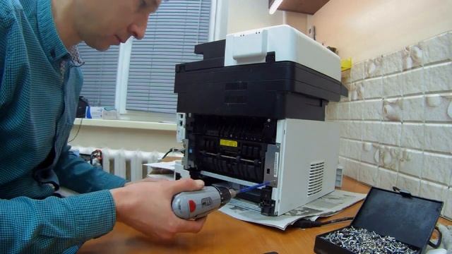 МФУ, типа M2040dn ошибка С6230 очень частный случай или приколы нашего городка.)) смотреть онлайн