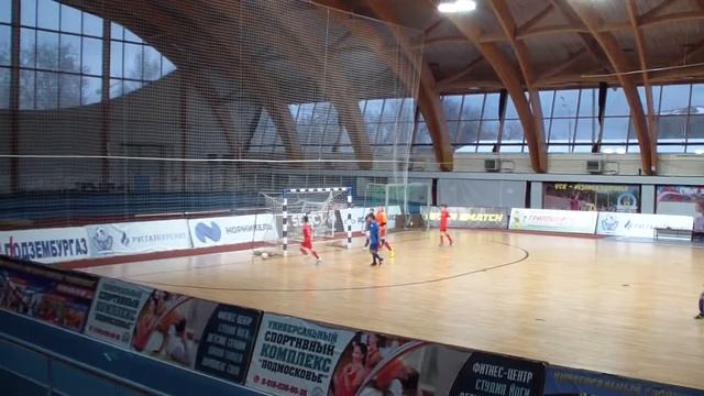 ⚽️ 1 тайм СШ Щёлково-Метеор Балашиха 7:3 (3:2) ??Новогодний турнир 03.01.2021 УСК Подмосковье 2009г смотреть онлайн
