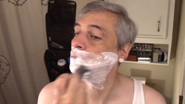 Upgrade Your Disposable Razor Experience To The Gillette Sensor3 смотреть онлайн