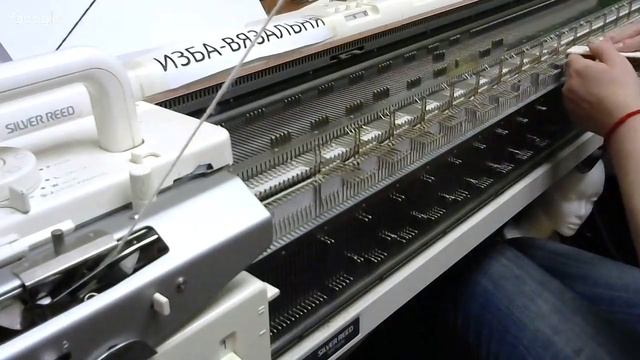 Бесплатный мастер-класс вязания шапочки "Кирпичики" на двух фонтурах смотреть онлайн