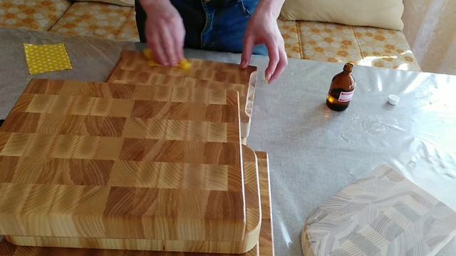 Торцевая разделочная доска. Ручная работа. Обработка маслом. смотреть онлайн