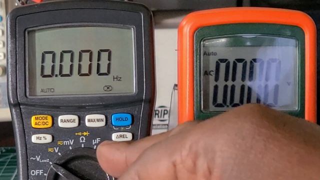 AEMC 6000 Count TRMS Multimeter Model 5233 vs EXTECH 4000 Count Auto Ranging Multimeter Model MN47 смотреть онлайн