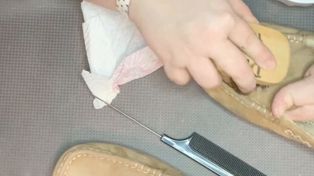 How to Dry Brush Clean UGG Shoes смотреть онлайн