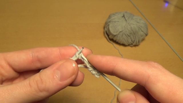 Вязание спицами. Двойная полая резинка /// Knitting for beginners. Double hollow gum смотреть онлайн