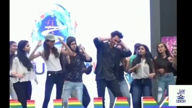 AAYUSH SHARMA AT RANGATARI SONG LAUNCH смотреть онлайн