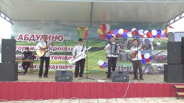 1 МАЯ СЖАТОЕ.avi смотреть онлайн
