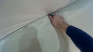 Потолочные будни Мышь оказалась за натяжным потолком, но мы её не застали.