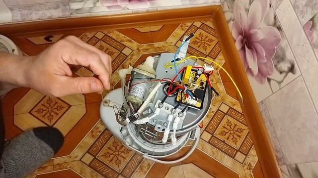 Сломался ТЕРМОПОТ/ ЧАЙНИК. Не качает воду. Проверяю тэн и моторчик воды. Ремонт своими руками. смотреть онлайн
