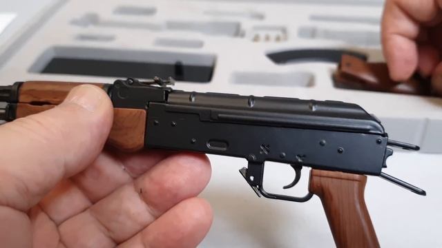 송포8만3천원에 해외직구..풀메탈AK 미니어처 GoatGuns AK 47 Miniature Toy Review смотреть онлайн