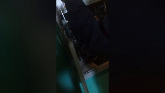 УК Вектор прислали сантехника включать СВЕТ Коробейниковым!С самодельным прайсом на водонагреватель смотреть онлайн