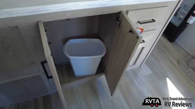 NEW Flagstaff Classic 832ikrl Or Rockwood Signature 8337rl Travel Trailer - New & Fabulous Design! смотреть онлайн