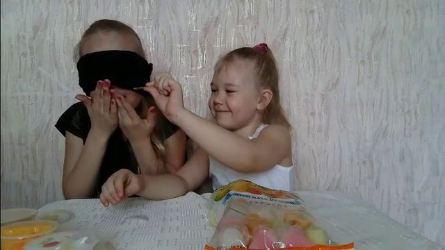Угадай вкус желе / пудинг/ пробуем манго и личи ЧЕЛЛЕНДЖ смотреть онлайн