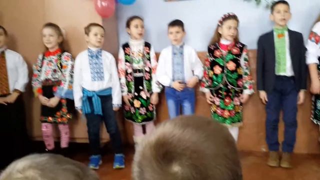 Святкування 8 Березня в школі, 2 клас.4 смотреть онлайн