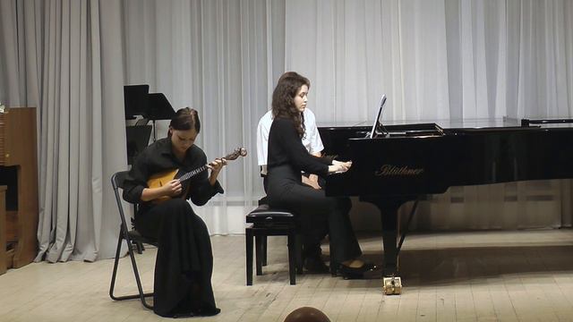 А. Цыганков Падэспань из Сюиты «Старогородские мотивы». Исполняет Анна Петухова смотреть онлайн