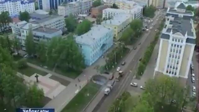 В Чебоксарах из-за ремонта дороги по улице Петрова образовалась большая пробка смотреть онлайн