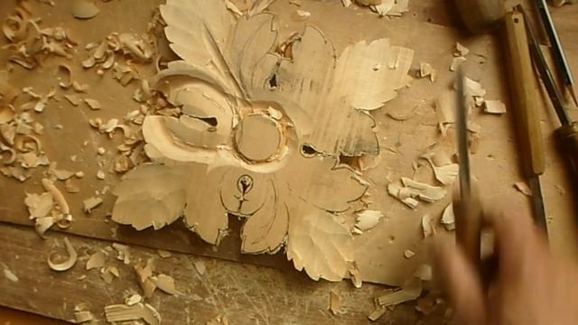 Резная розетка . Резьба по дереву для новичков. смотреть онлайн