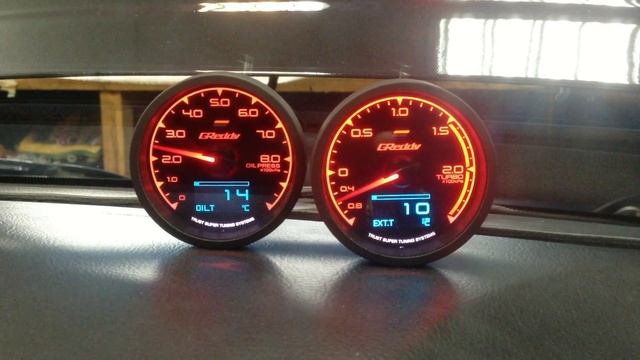 Greddy Multi D/A Gauges Boost Face and Press Face смотреть онлайн