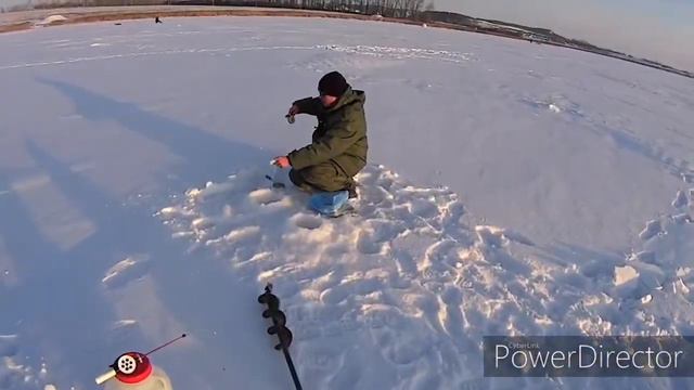 Туймазинское водохранилище. Зимний корпоратив удался, шашлычёк оболденный. смотреть онлайн