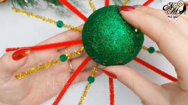 ПРОСТЫЕ?НОВОГОДНИЕ ИГРУШКИ ИЗ ШАРА И СИНЕЛЬНОЙ ПРОВОЛОКИ смотреть онлайн