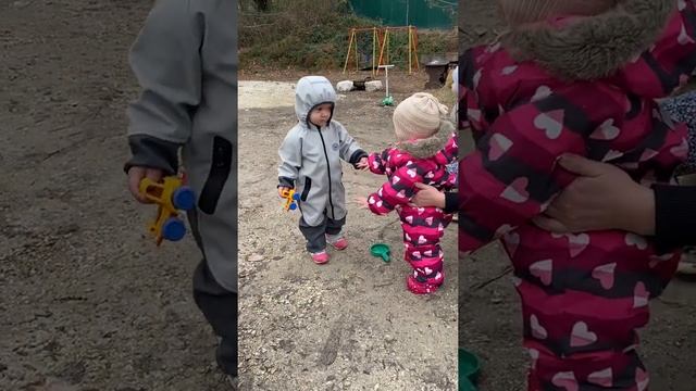 Как научить ребёнка ходить смотреть онлайн
