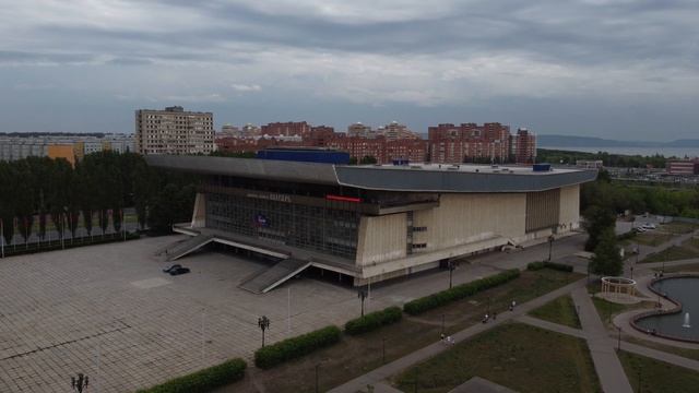 ТОЛЬЯТТИ с высоты / КОСТЕЛ, ДС ВОЛГАРЬ, ул Революционная смотреть онлайн