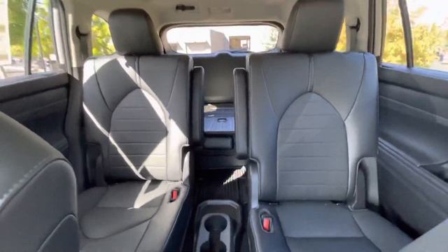 2021 Toyota Highlander Hybrid XLE смотреть онлайн
