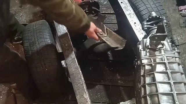 Установка кпп ВАЗ. Регулируемые кронштейны. Самодельный минитрактор. Переломка. 4х4 смотреть онлайн