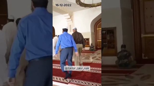 ДОКТОР ЗАКИР НАЙК СО СВОИМ СЫНОМ смотреть онлайн