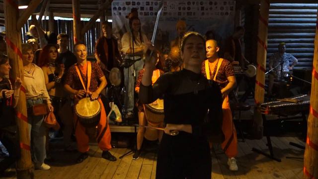 группа Shekere. композиция Kuku.выступление на фестивале "Привал фест" г.Екатеринбург 2022г смотреть онлайн