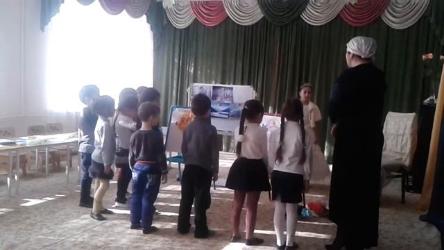 Фрагмент занятия по ИЗО Замок Снежной Королевы смотреть онлайн