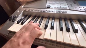 ?Вы легко научитесь играть аккорды на синтезаторе по этому методу!