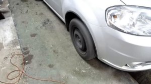 Проверка переднего ступичного подшипника , очень просто .