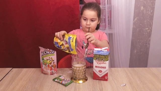 МИЛА делает Какао (Супер вкусный коктейль) Влог Миленка смотреть онлайн