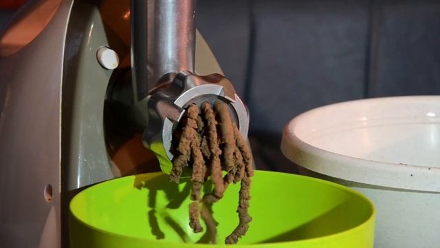 Прикормка для карпа. Ливерная мука своими руками. смотреть онлайн