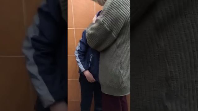 шизанутый школьник орет на информатика с директором смотреть онлайн