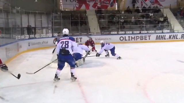 Первая игра в МХЛ и первый КРУТОЙ сэйв! смотреть онлайн