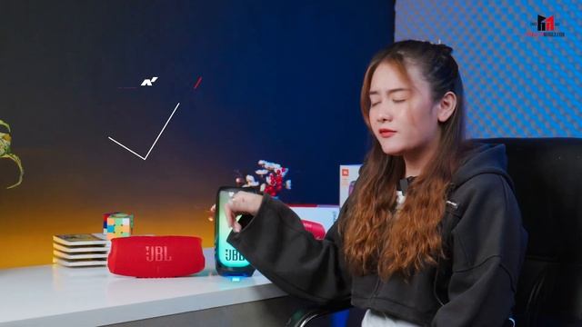 So sánh 2 dòng loa của nhà JBL: Pulse 5 và Charge 5 | Dòng nào phù hợp với bạn? | Minh Tuấn Mobile смотреть онлайн