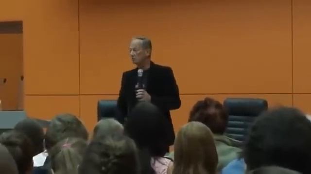 Михаил Задорнов о истории Русов и Рюрике на ММКВЯ-2012 смотреть онлайн