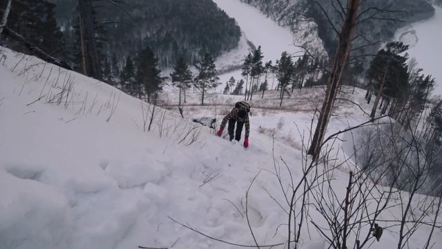 ЛЕЗУ НА ГОРУ И ПЛАЧУ. ОДНА В ЛЕСУ В МОРОЗ. НЕПОХОДНИЦА. смотреть онлайн