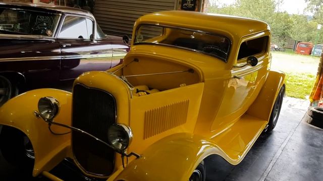 1932 Ford 3-window coupe in South Africa смотреть онлайн