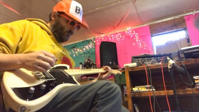 Meteora Style Guitar Build смотреть онлайн