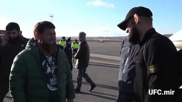 ХАМЗАТ ЧИМАЕВА ВЕРНУЛСЯ В ЧЕЧНЮ ВСТРЕЧАЛ РАМЗАН КАДЫРОВ смотреть онлайн
