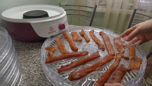 МЯСНЫЕ ЧИПСЫ В сушилке для овощей! Поможет: Сушилка Мастерица СШ-0205К! смотреть онлайн