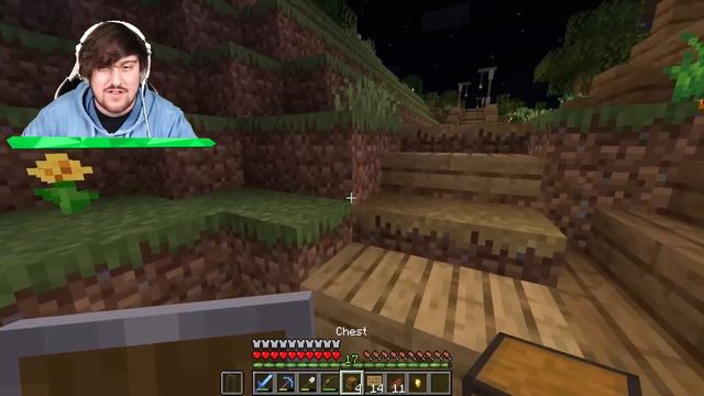 TROLLING with a HONEY SWORD in Minecraft смотреть онлайн