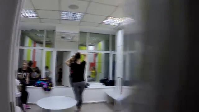 Empire Mannequin Challenge смотреть онлайн