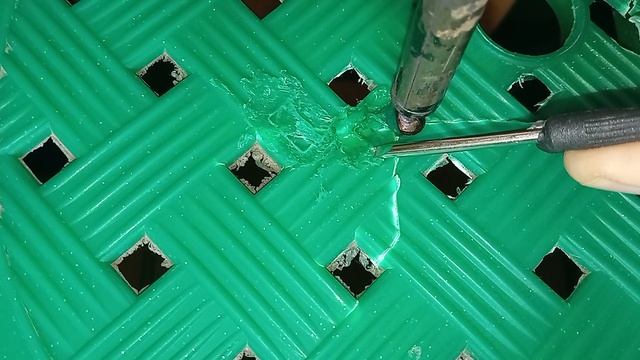Just Place the Rivets in your Electric Soldering Iron and You Will Be Amazed смотреть онлайн