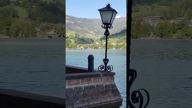 Набережная у озера Целлер в Цель ам Зее Земля Зальцбург Австрия смотреть онлайн