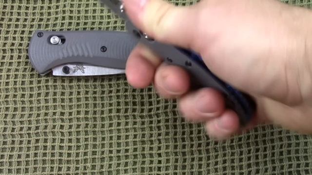 Benchmade Mini Griptilian Vs. Mini Barrage смотреть онлайн