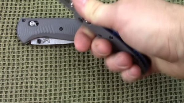 Benchmade Mini Griptilian Vs. Mini Barrage